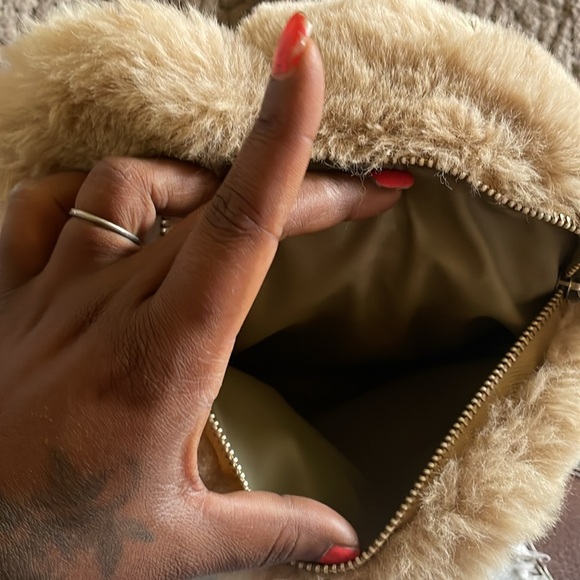 Teddy Bag - Picture 3 of 4